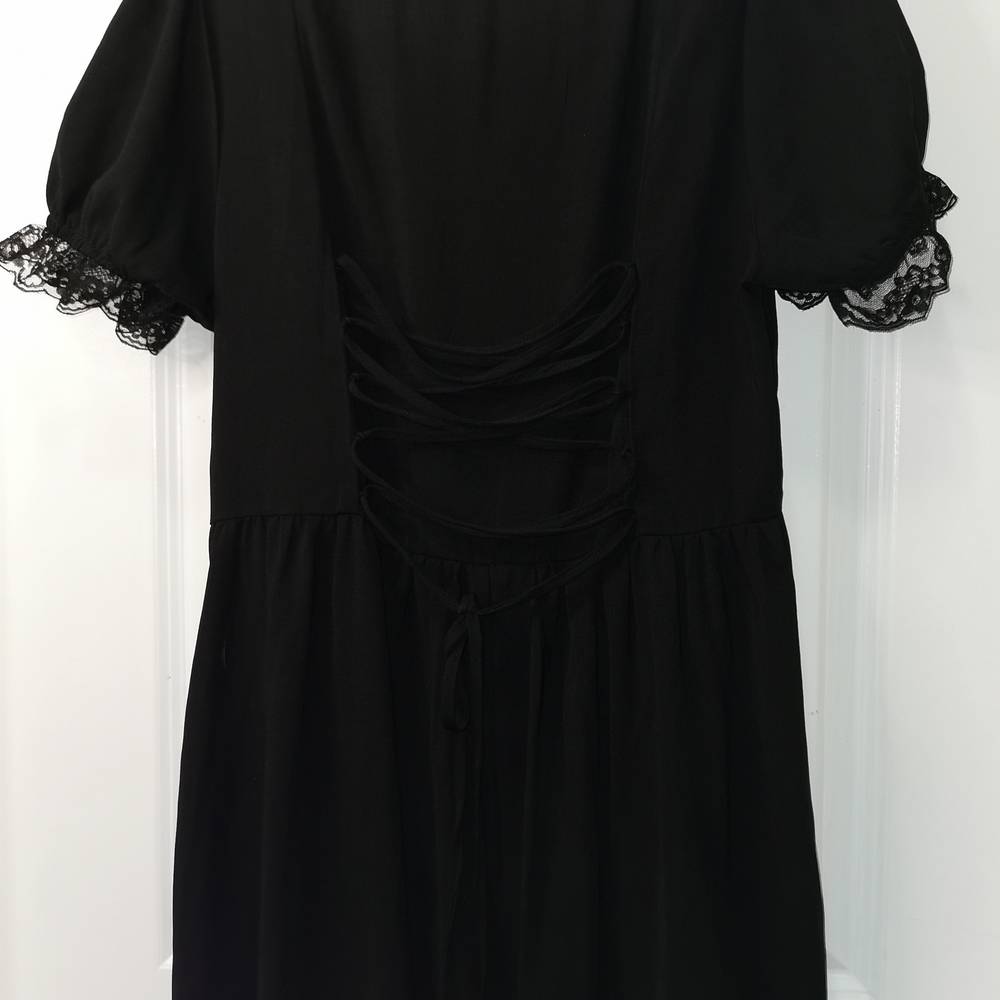 Black Lace-Trim Maxi‎ Dress with Puff Sleeves - Picture 7 of 10